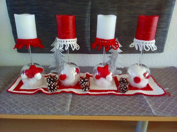 Christa - Ein gehäkelter Adventskranz mit vielen Variationen