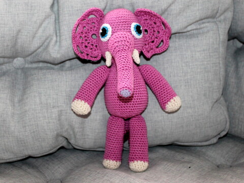 Elefant häkeln – Kuscheltier mit gemusterten Ohren (deutsche Anleitung)