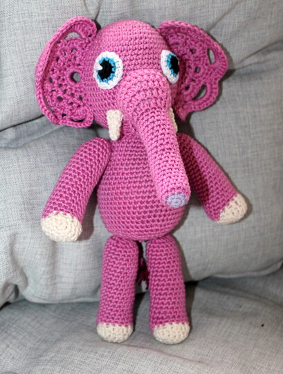 Elefant häkeln – Kuscheltier mit gemusterten Ohren (deutsche Anleitung)