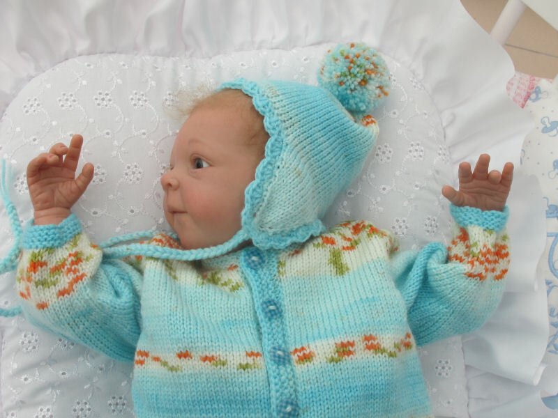 Strickanleitung Modell Buntkombi Gr. 50/56 4-teilig für baby und Reborn - Bild 3