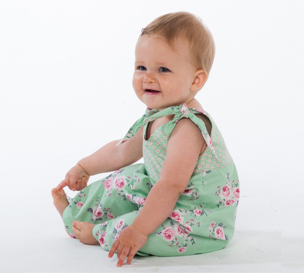 Baby Strampler LUNA & Latzhose CHARLOTTE – Datei 50/56–86/92
