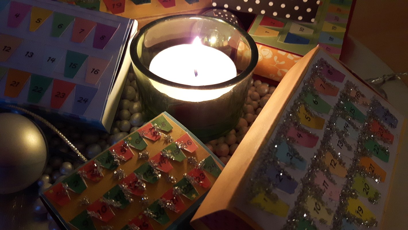 Taschenadventskalender in drei verschiedenen Größen