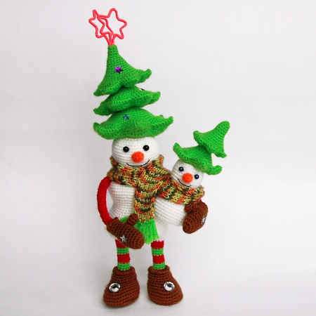 Amigurumi Pattern for Crochet Snowman with Christmas tree