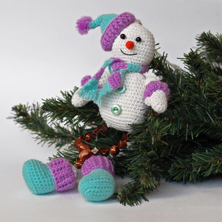 Amigurumi Pattern for Crochet Happy Snowman. Crochet toy with Beaded legs.