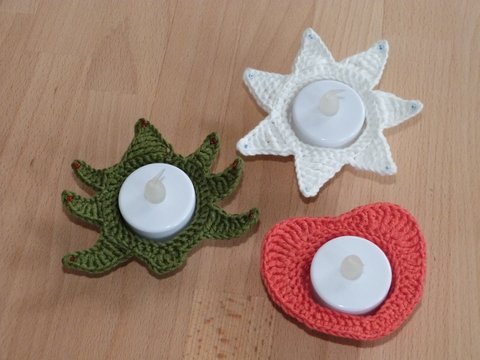 Häkelanleitung für weihnachtliche Teelichthalter: Stern, Herz und Tannenbaum