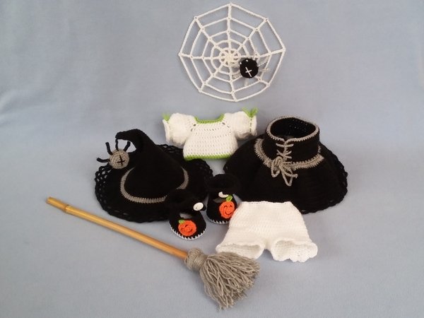 Clothes for Hermine the little witch