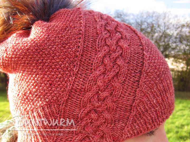 "Trena" Hat - knitting pattern for fingering weight yarn