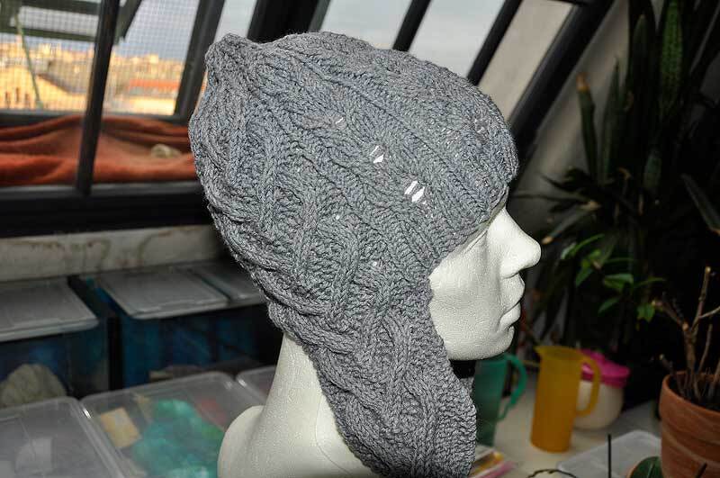 Strickanleitung * Strickmütze mit Ohrenklappen "Herzchenzopf"