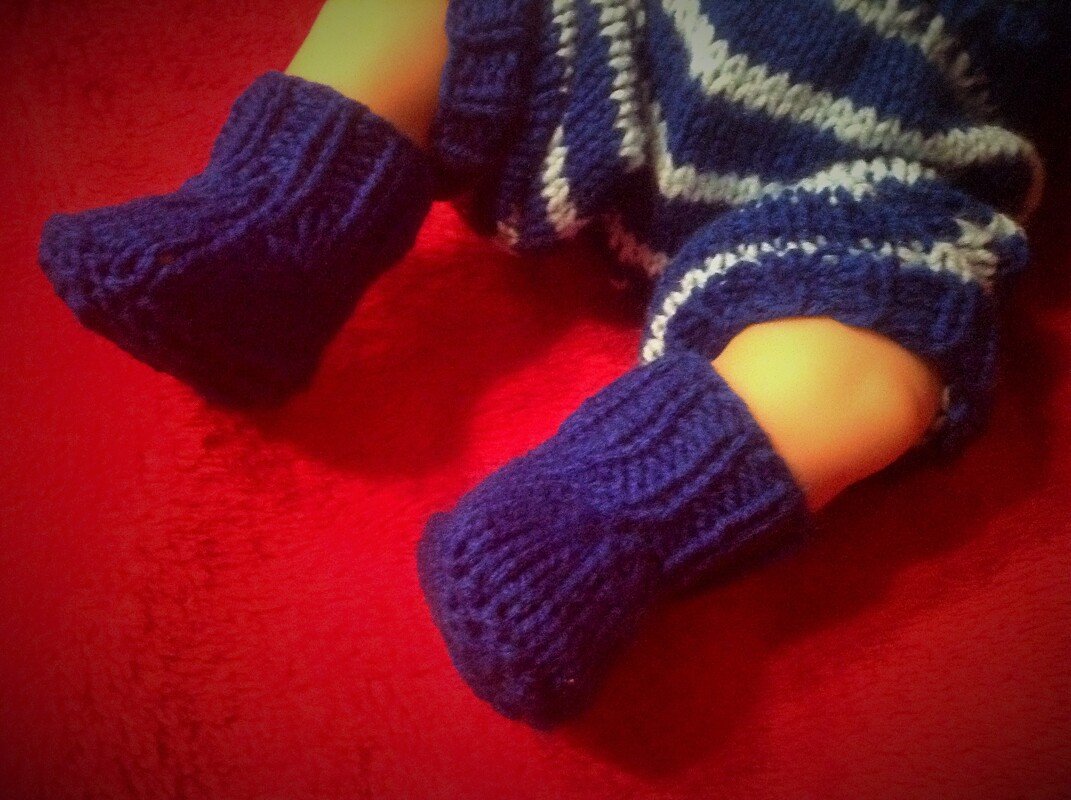 Strickanleitung Puppenoutfit Paul Gr. 42/45 - Bild 2