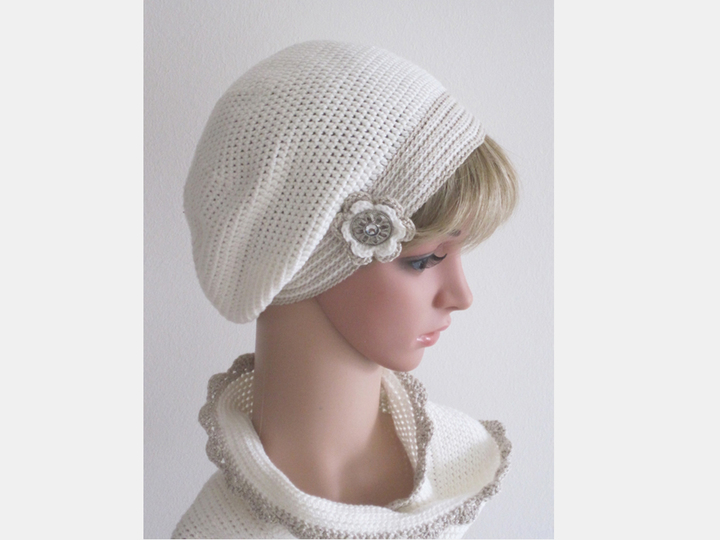 Häkelanleitung: Mädchen Damen Mütze mit Häkelblume + Möbiusschal (S, M, L)