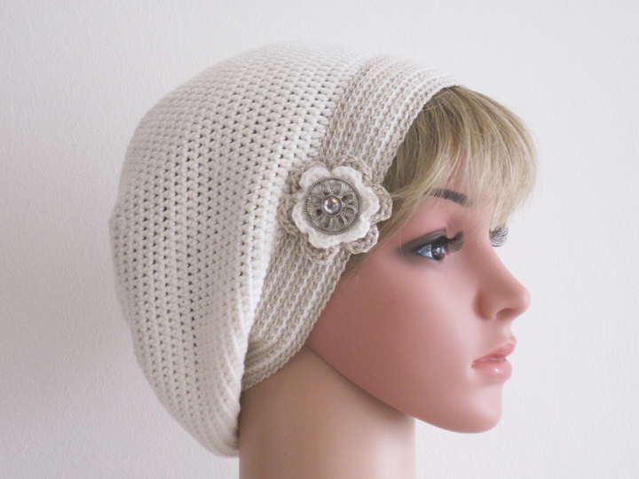 Häkelanleitung: Mädchen Damen Mütze mit Häkelblume + Möbiusschal (S, M, L)