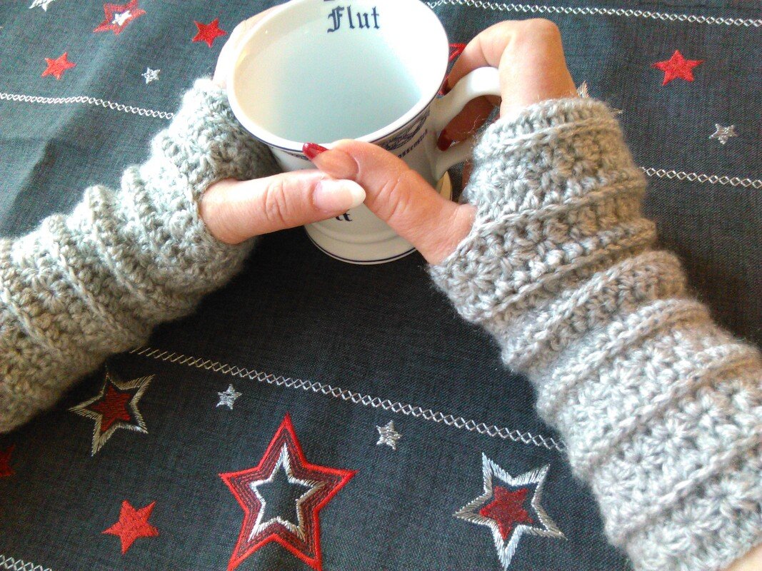 Crochet tutorial for fingerless gloves / cuffs "Lina" - Image 2