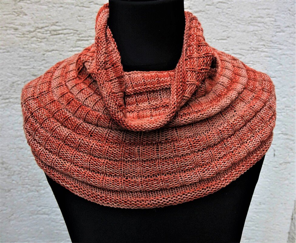 gestrickter Wendecowl Sofia