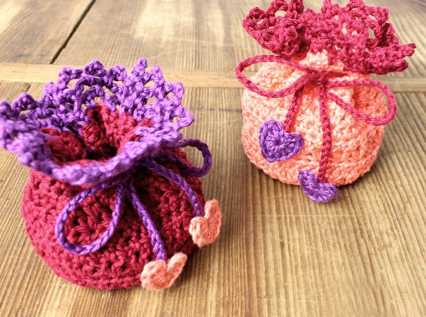 Gift Bag, Jewelry Bag with Hearts - Crochet Pattern