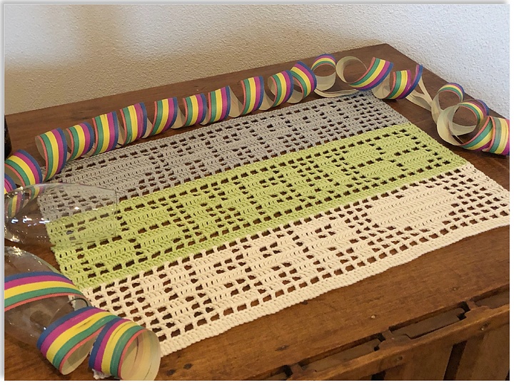 Häkeln / Platzdeckchen / "Happy New Year"