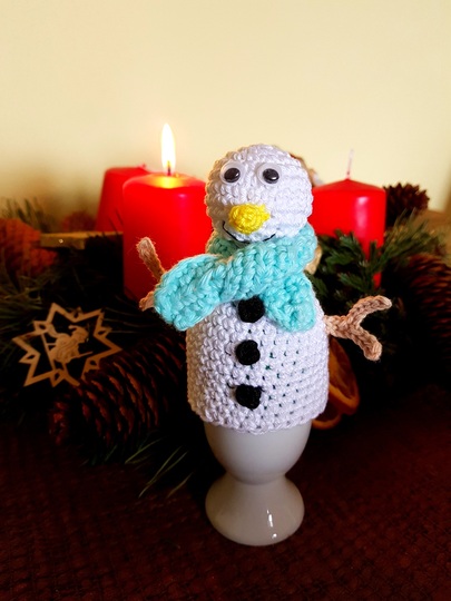 Schneemann Eierwärmer Häkelanleitung