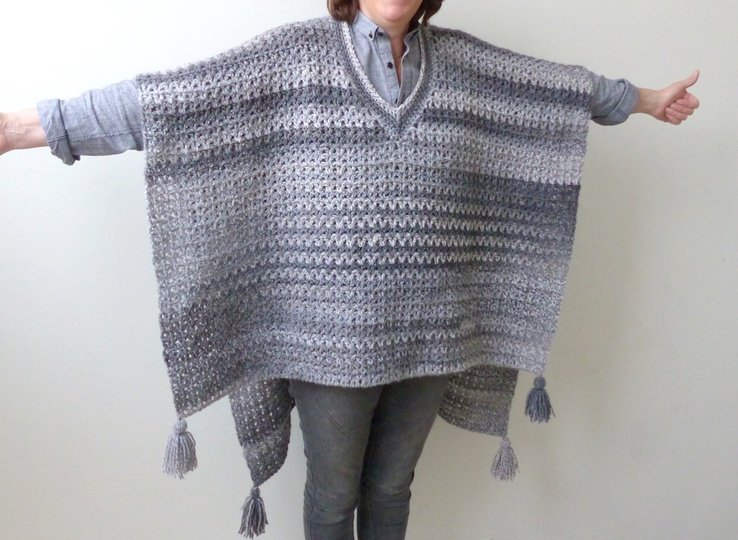 Häkelanleitung, Poncho mit Quasten