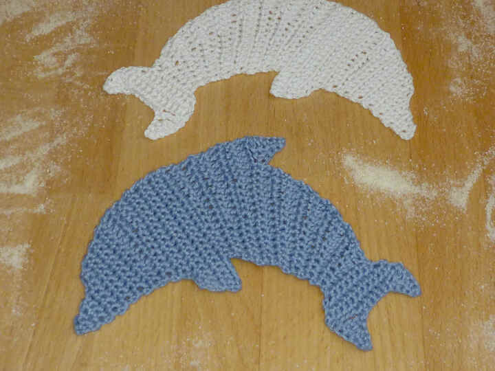 Häkelanleitung für eine Delfin-Applikation, Aufnäher