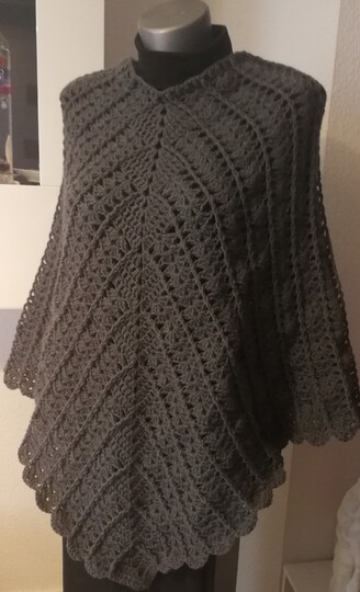 Poncho NO.2 Häkelanleitung