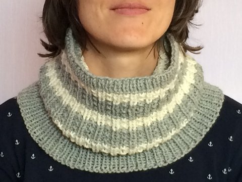 Strickanleitung für Loop im Streifendesign