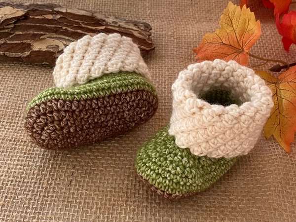 Baby Booties „Anouk“, 0-6 months – Crochet Pattern