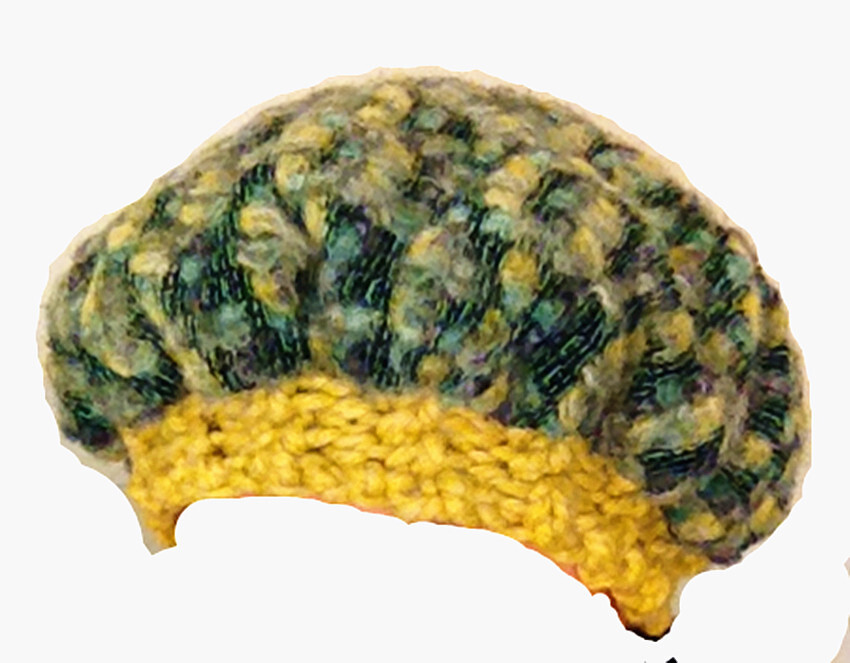 Mütze mit Stoff und Strickarbeit ruckzuck gefertigt