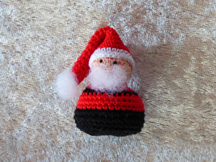 Häkelanleitung Mini Weihnachtsmann