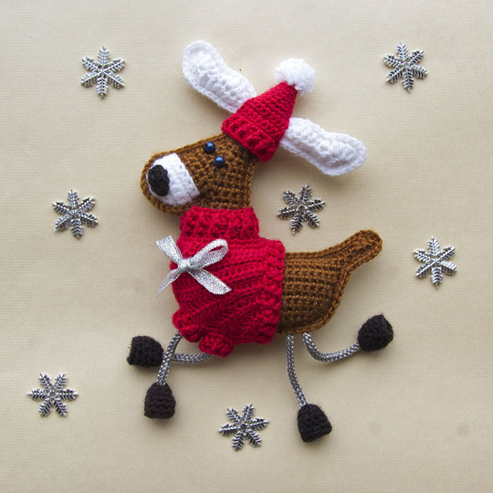 Crochet pattern for Christmas Reindeer Sweater Ornament