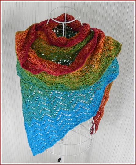 Tuch "Bad Dürrheimer Kurschatten gehäkelt" mit 1 BOBBEL-COTTON von Woolly Hugs