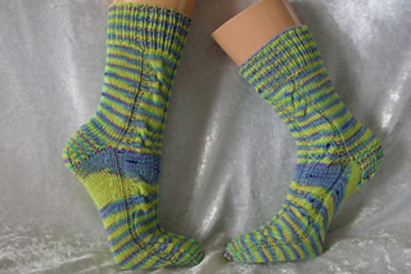 Sockenmuster verschlungen