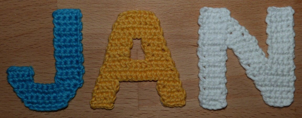 Crochet pattern for alphabetic characters, letters from A to Z