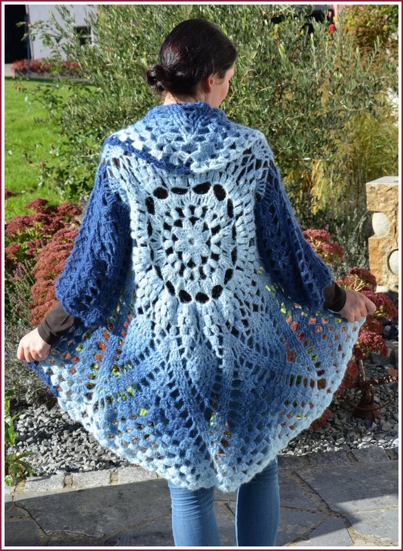 Kreisjacke MANDALA - aus BOBBEL-MOHAIR von Woolly Hugs gehäkelt - Bild 2