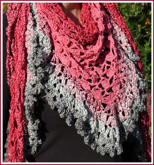 Tuch "Rüschchenfein" mit 1 BOBBEL-COTTON von Woolly Hugs