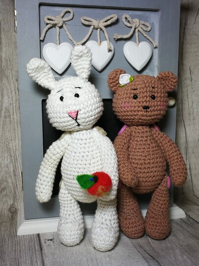 Süße Freunde Bärchen und Häschen häkeln