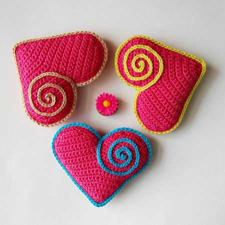 Crochet pattern for Cute Heart Souvenir. In love. Valentine's Day gift