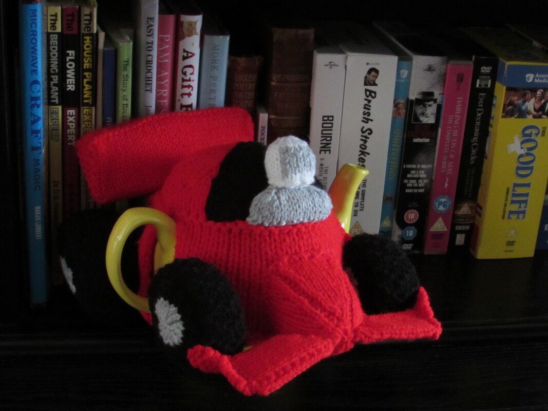 F1 Racing Car Tea Cosy Knitting Pattern