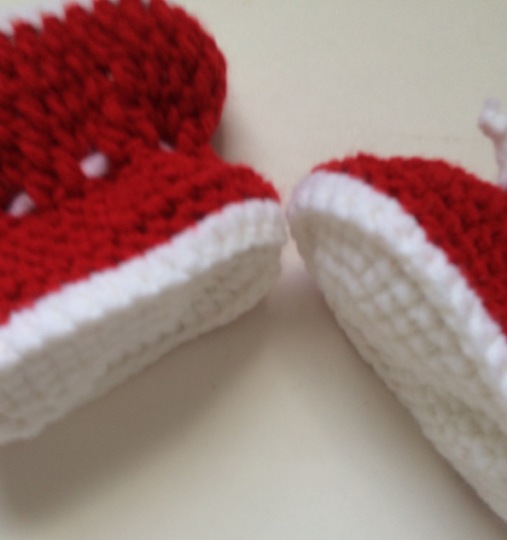 Crochet Baby Boots for beginner pattern, unisex, 2 sizes