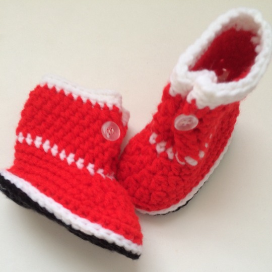 Crochet Baby Boots for beginner pattern, unisex, 2 sizes
