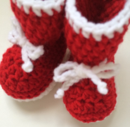 Crochet Baby Boots for beginner pattern, unisex, 2 sizes
