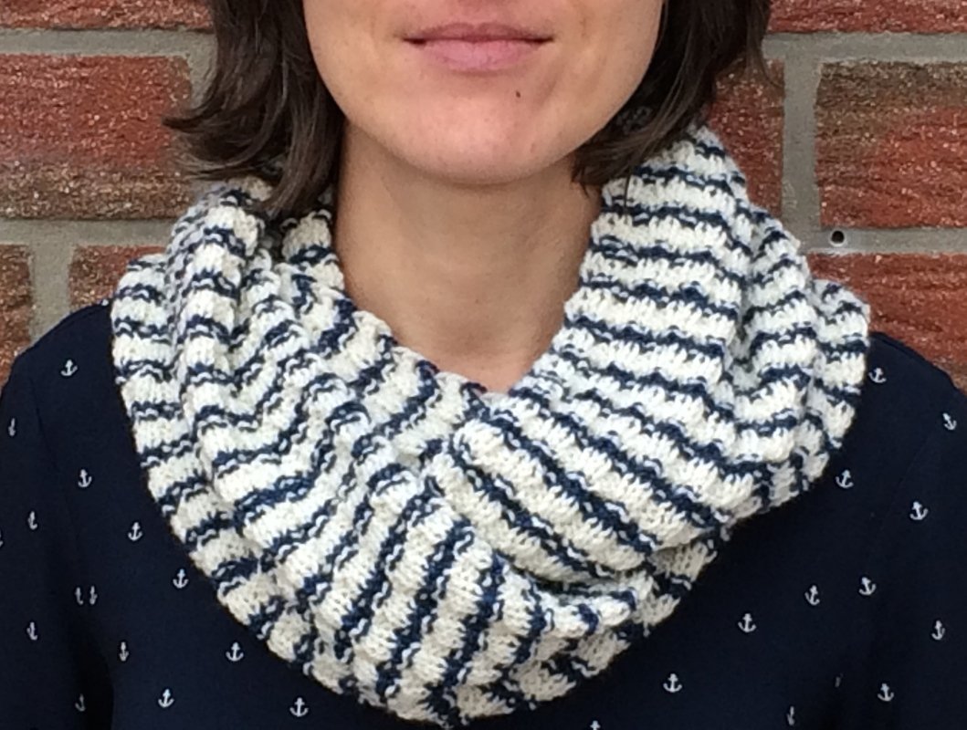 Strickanleitung für Loopschal im maritimen Look