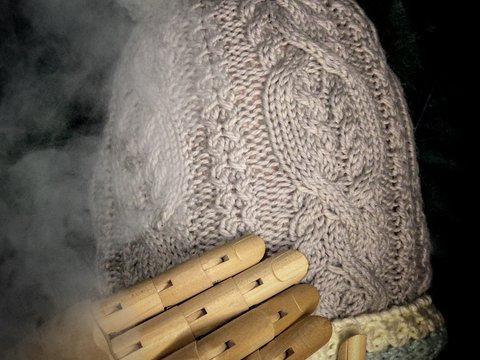 Zopfmütze Annika gestrickt (Kopfumfang 54-59cm)