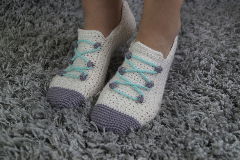 Häkelanleitung Socken mit Sneaker-Optik (36-43)