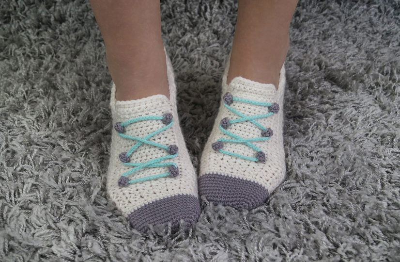 Häkelanleitung Socken mit Sneaker-Optik (36-43)