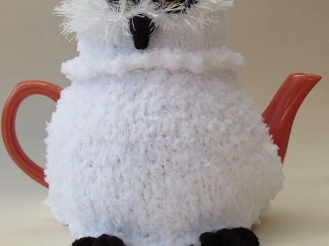 Snowy Owl Tea Cosy Knitting Pattern