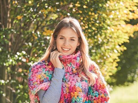 Gehäkeltes Cape in XXL Format