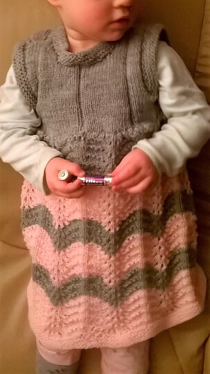 Kleid -  Hängerchen , gestrickt, Größe ca. 86 cm – 92 cm