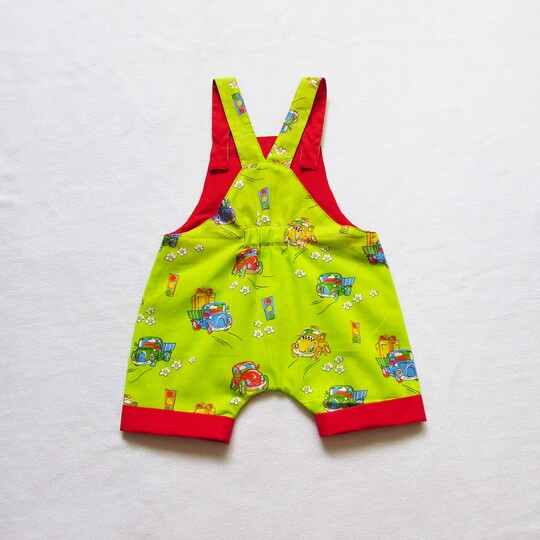 Romper for baby and toddler, for girl,boy. Sizes: 3/6, 6/9, 9/12, 1T, 1,5T, 2T, 3T to fit 3 months to 3 years.