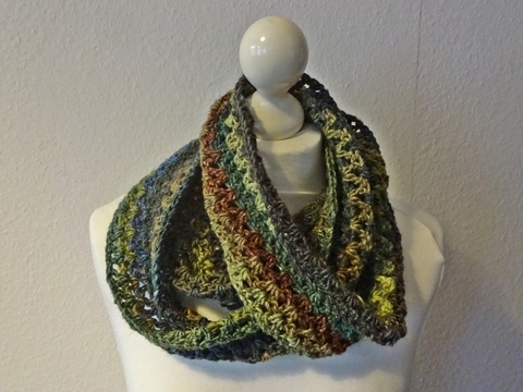 Möbius- Loop "Green Leaf"