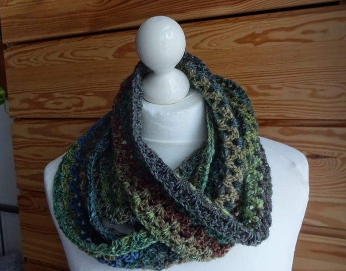 Möbius- Loop "Green Leaf"