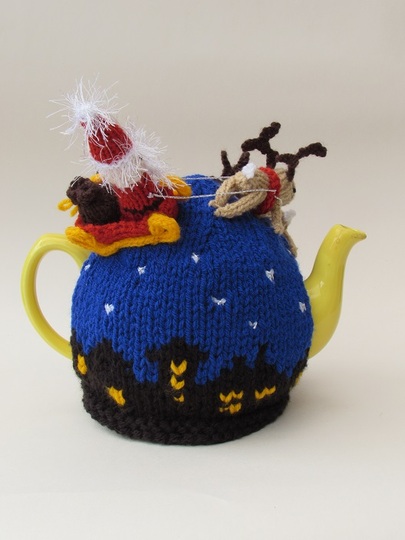 Santa's Sleigh Ride Tea Cosy Knitting Pattern